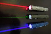 Les Lager lynraskt trådløst nettverk med laserpekere